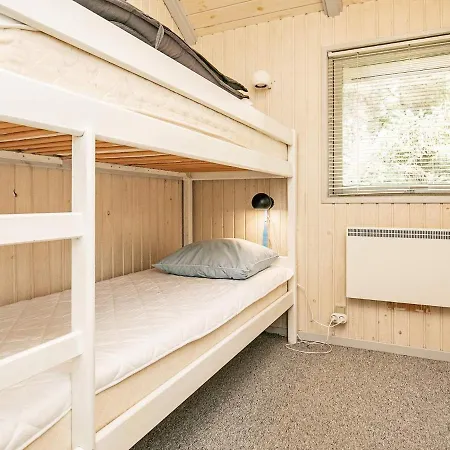 8 Person In Blåvand